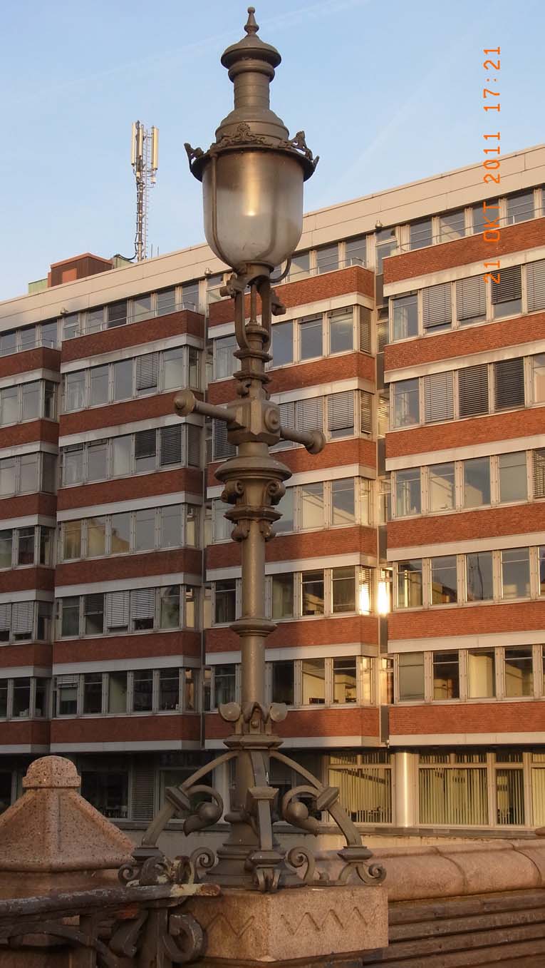 531106110 DE HH R�dingsmarkt